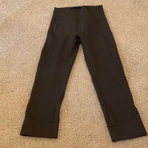 Lululemon Olive Capris
